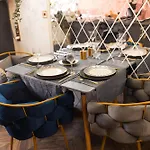 아파트 Royalty With Views On Calea Victoriei