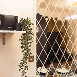 Royalty With Views On Calea Victoriei