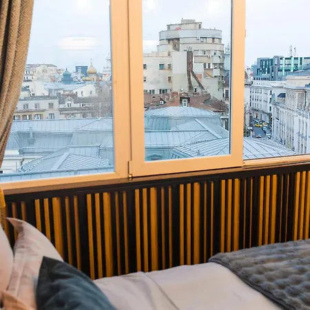 Royalty With Views On Calea Victoriei