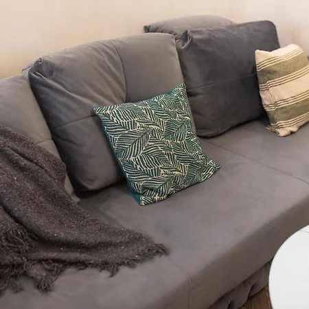 Royalty With Views On Calea Victoriei Daire *