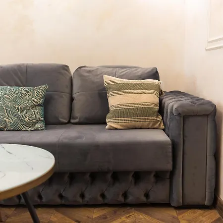 Apartment Royalty With Views On Calea Victoriei Bucharest