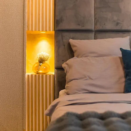 Royalty With Views On Calea Victoriei Bükreş