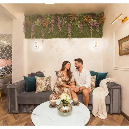 Royalty With Views On Calea Victoriei דירה