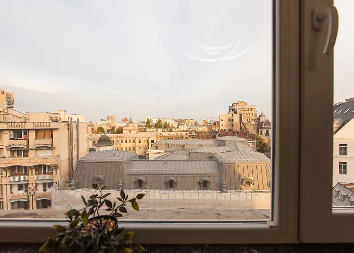 Royalty With Views On Calea Victoriei