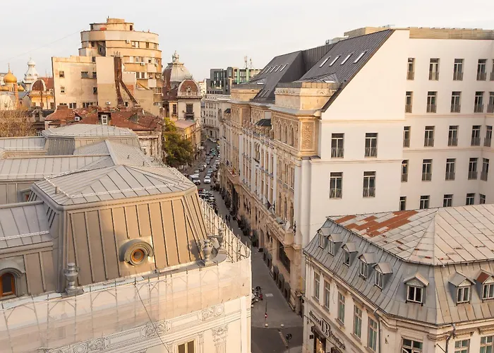 Royalty With Views On Calea Victoriei Lägenhet