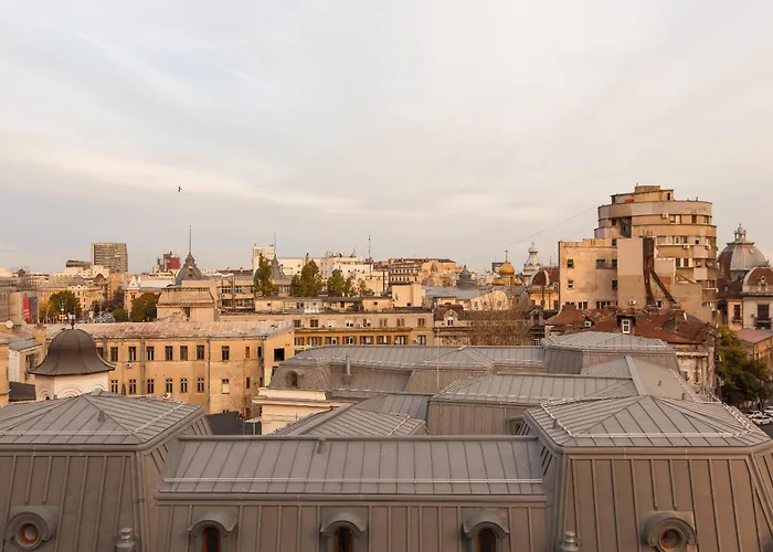 Royalty With Views On Calea Victoriei Lägenhet